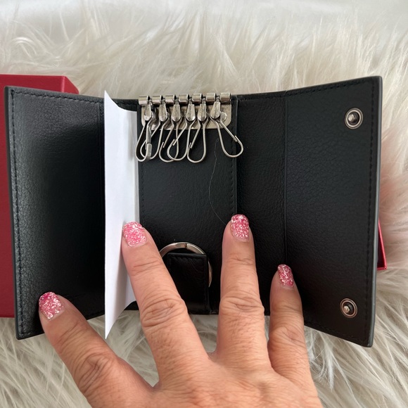 New w/o tag Authentic Salvatore Ferragamo Key Case - Picture 3 of 11